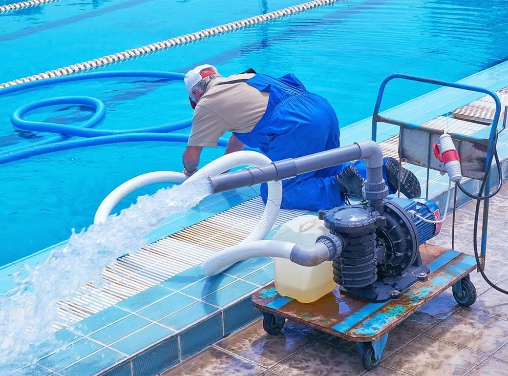 Pool Cleaning & Maintenance